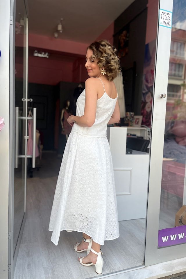 Brode Kumaş Askılı Bluz-Ekru