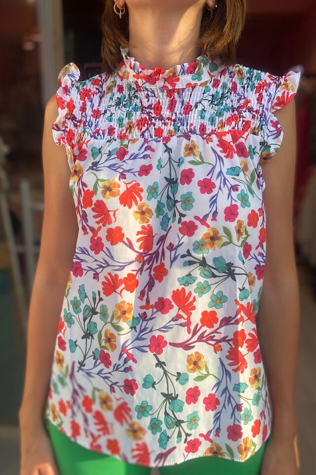 Çiçek Desenli Kolları Fırfırlı Bluz