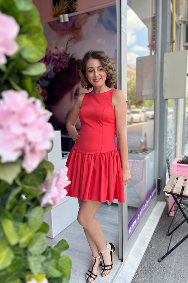 Sırt Dekolteli Mini Elbise-Nar Çiçeği