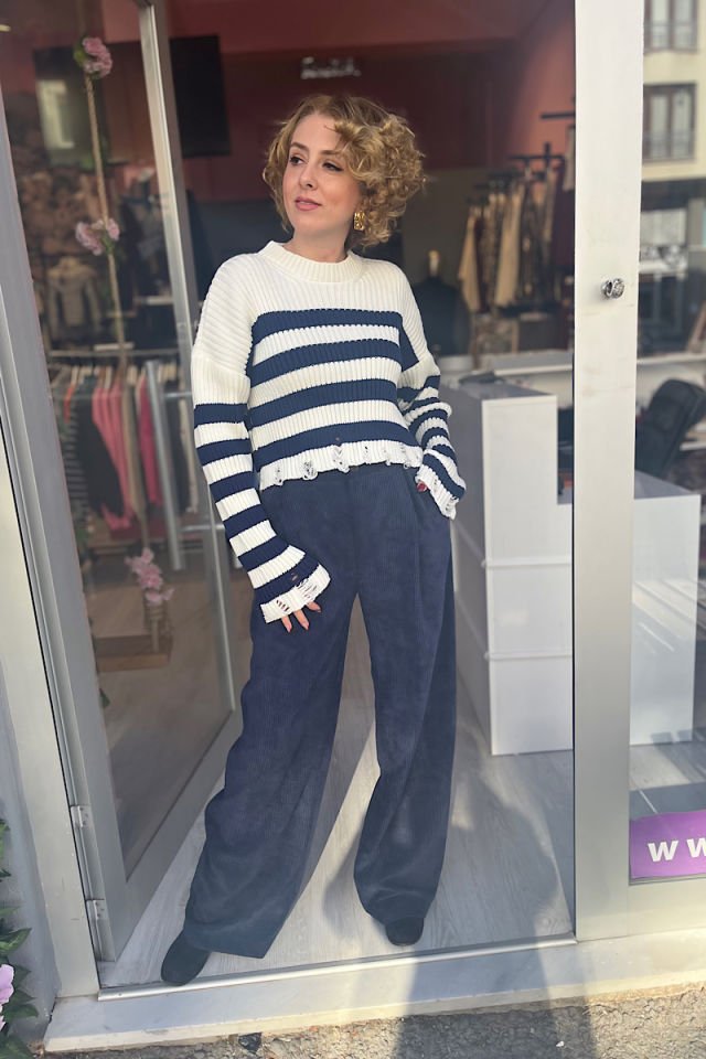 Yırtık Detaylı Kazak