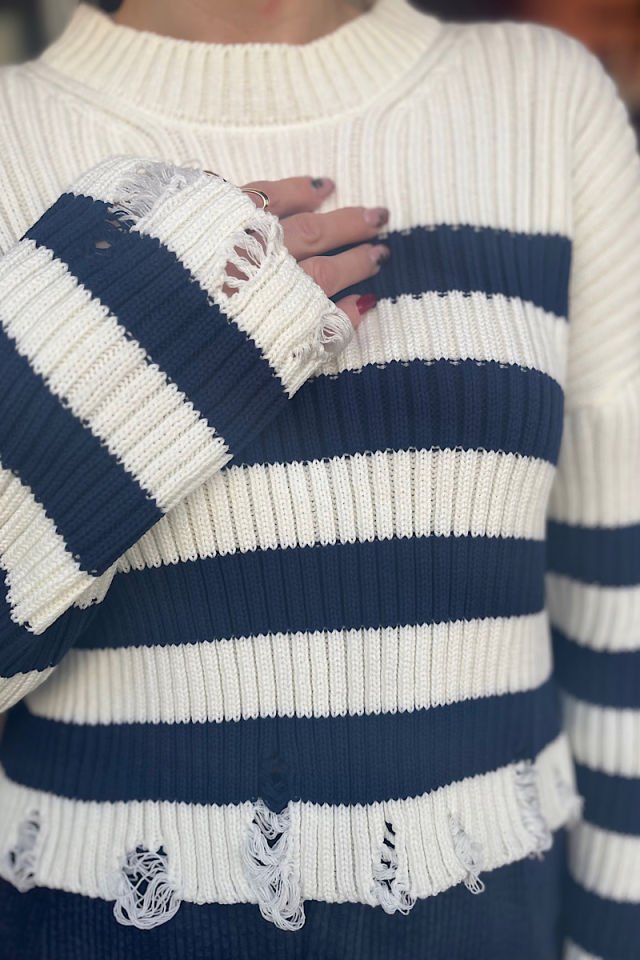 Yırtık Detaylı Kazak