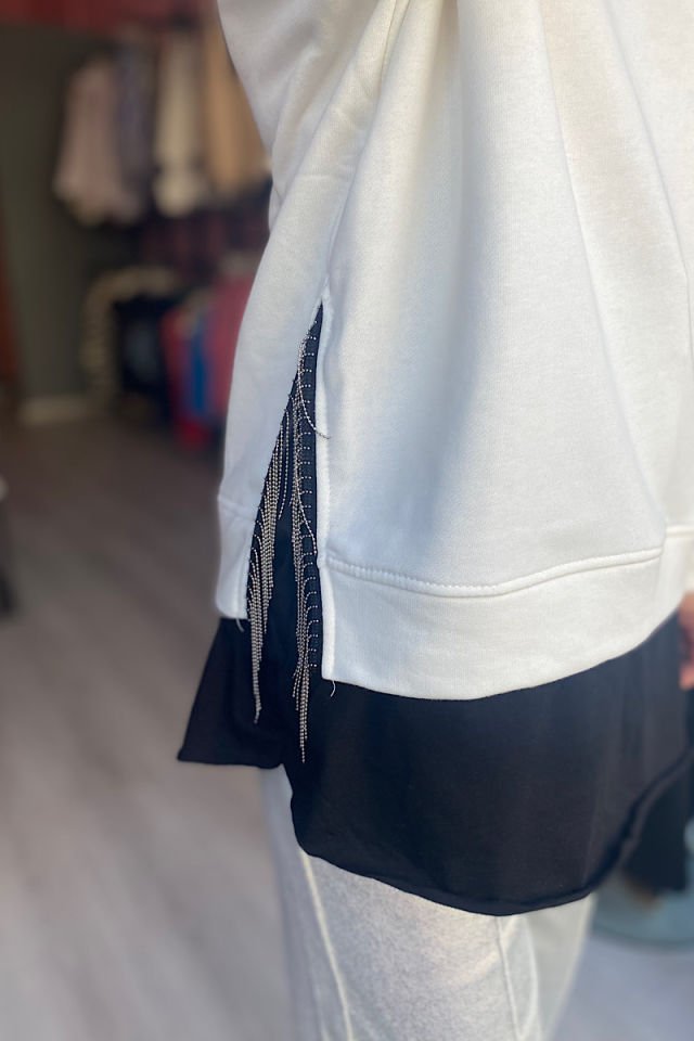Yanları Zincirli Sweatshirt -Beyaz