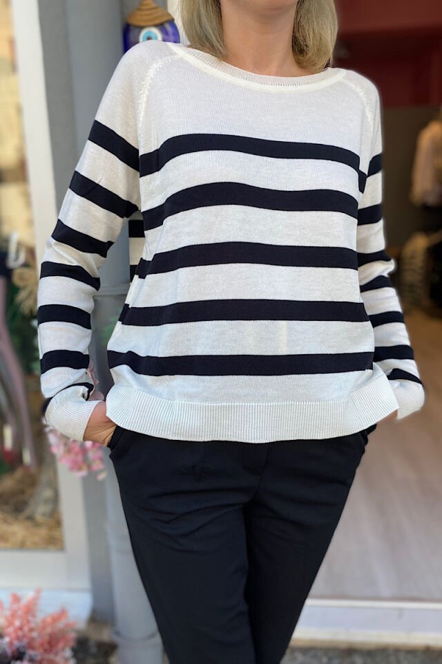 Çizgili Triko-Beyaz